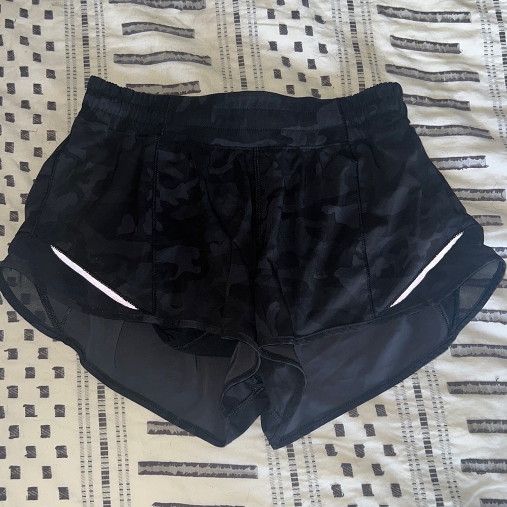 Lululemon Hotty hot short - 8